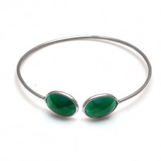 Green Onyx Oval Gemstone Bezel Bracelet 